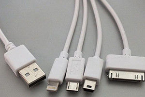 25 تن کوچک عمودی پلاستیک ماشین تزریق قالب گیری برای کابل USB