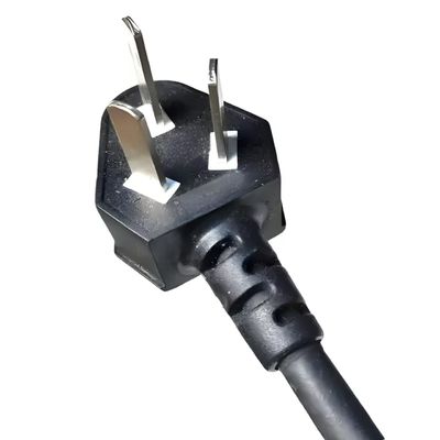 ماشین قالب گیری تزریق عمودی سیم برق دو کشویی با ایمنی بالا برای دوشاخه